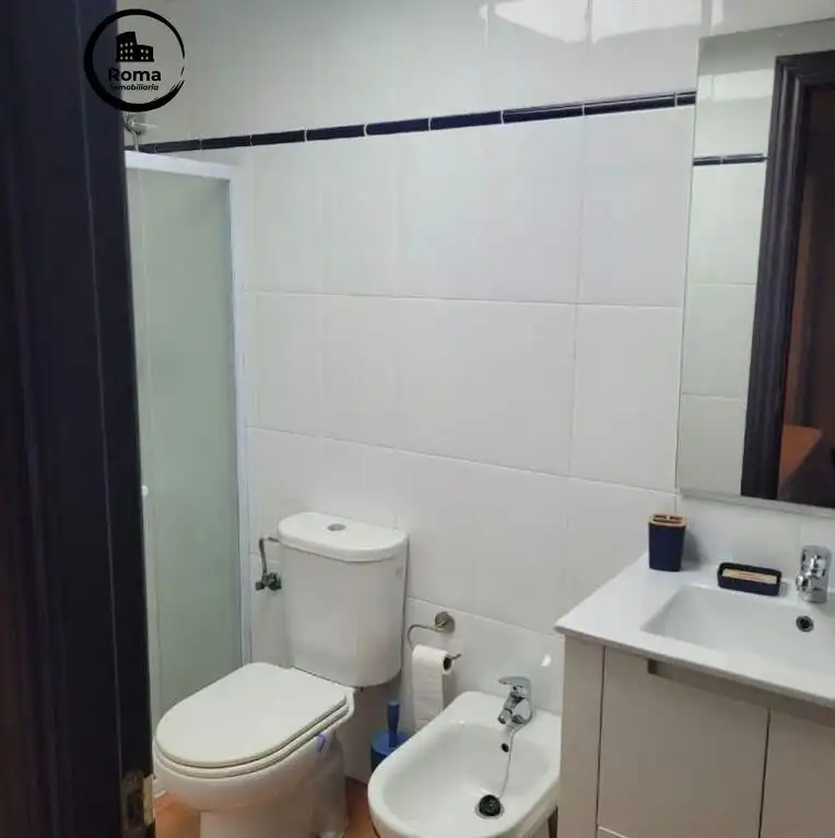 Bathroom of Apartments for sale in Churriana de la Vega  with Parquet flooring and Furnished