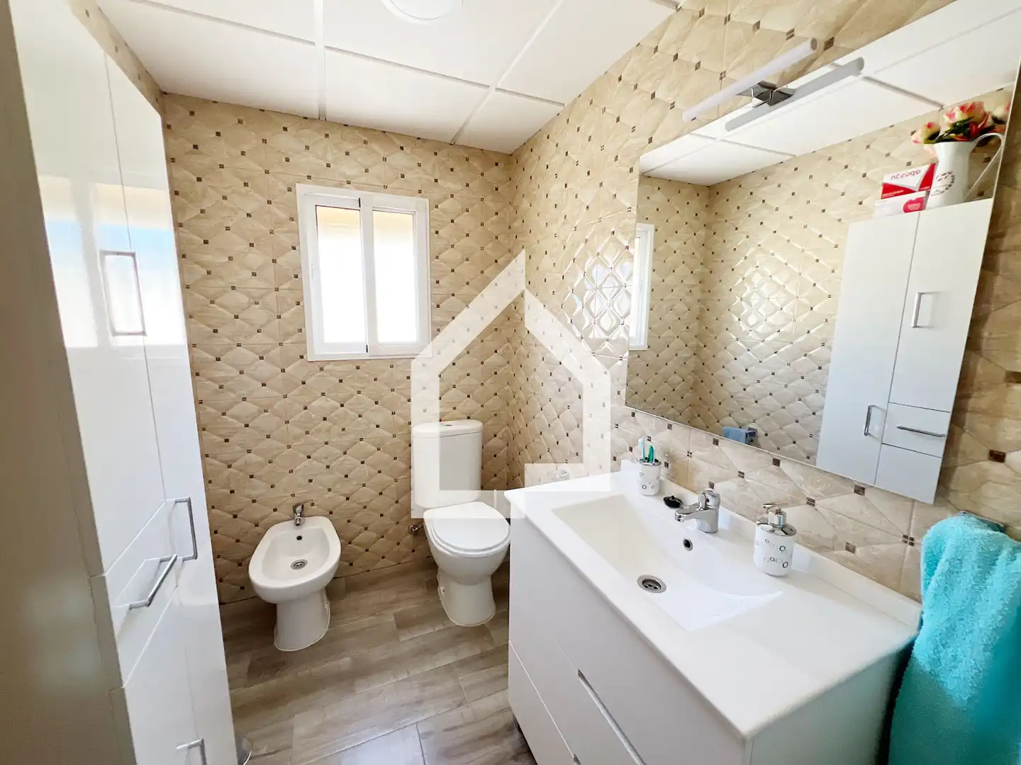 Baño de Casa o chalet en venta en Tibi con Jardín privado, Terraza y Trastero