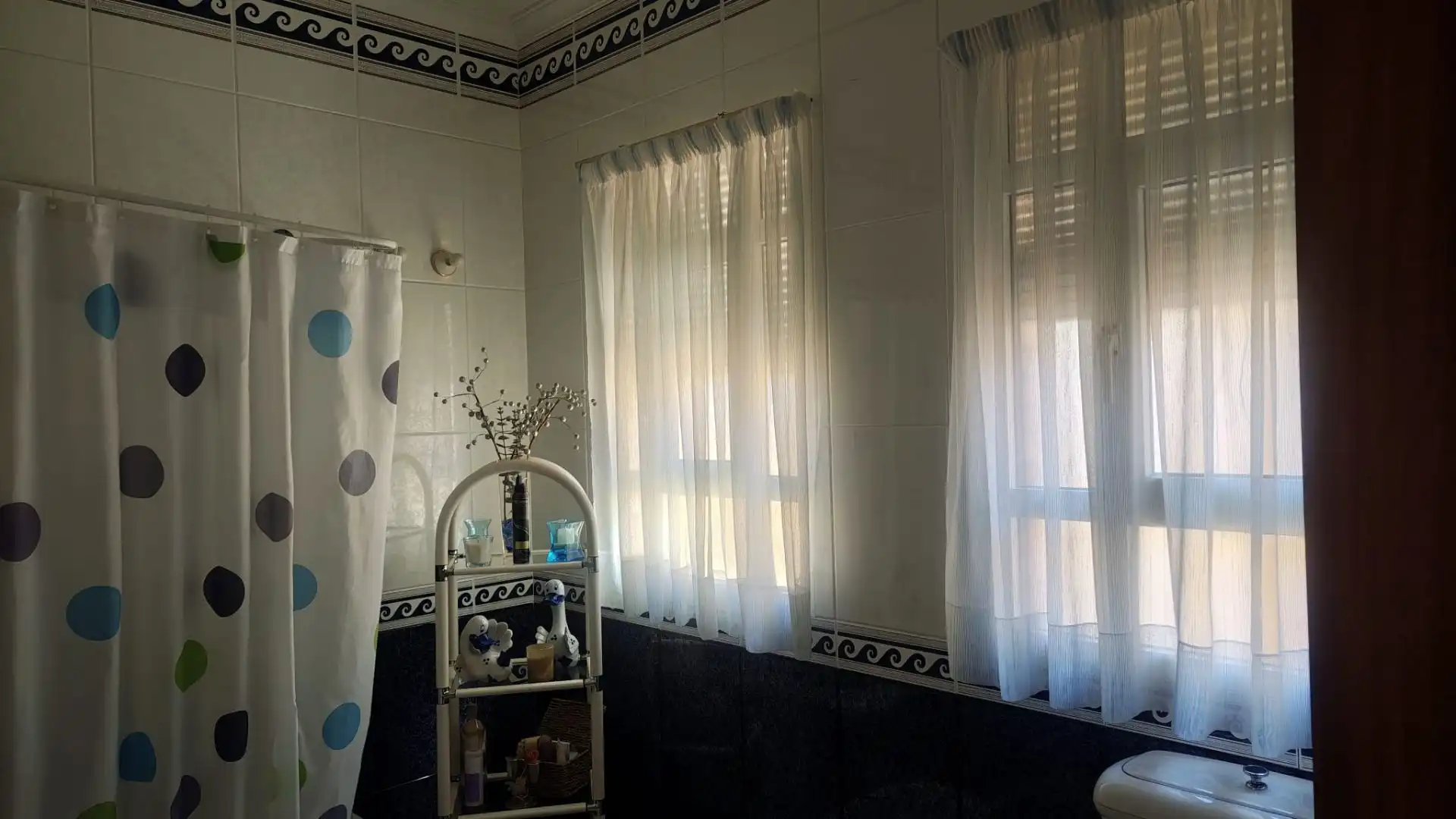 Badezimmer von Einfamilien-Reihenhaus zum Verkauf in Argamasilla de Calatrava mit Klimaanlage, Heizung und Abstellraum