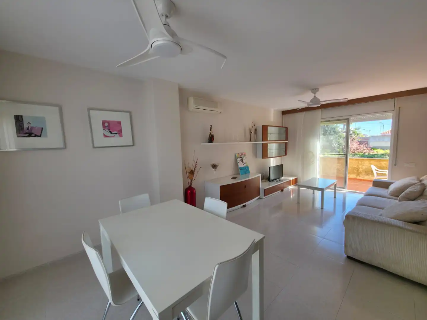 Esszimmer von Einfamilien-Reihenhaus zum Verkauf in Alcanar mit Klimaanlage, Terrasse und Abstellraum