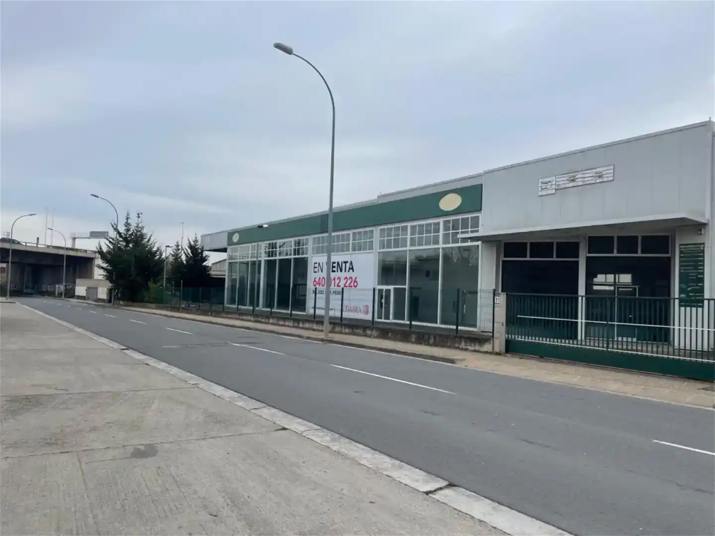 Nau industrial de lloguer en  Logroño