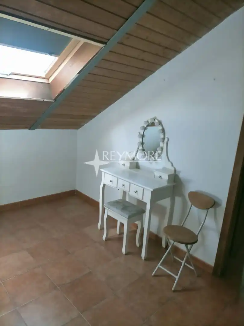 Dormitori de Dúplex de lloguer en Córdoba amb Aire condicionat, Calefacció i Moblat