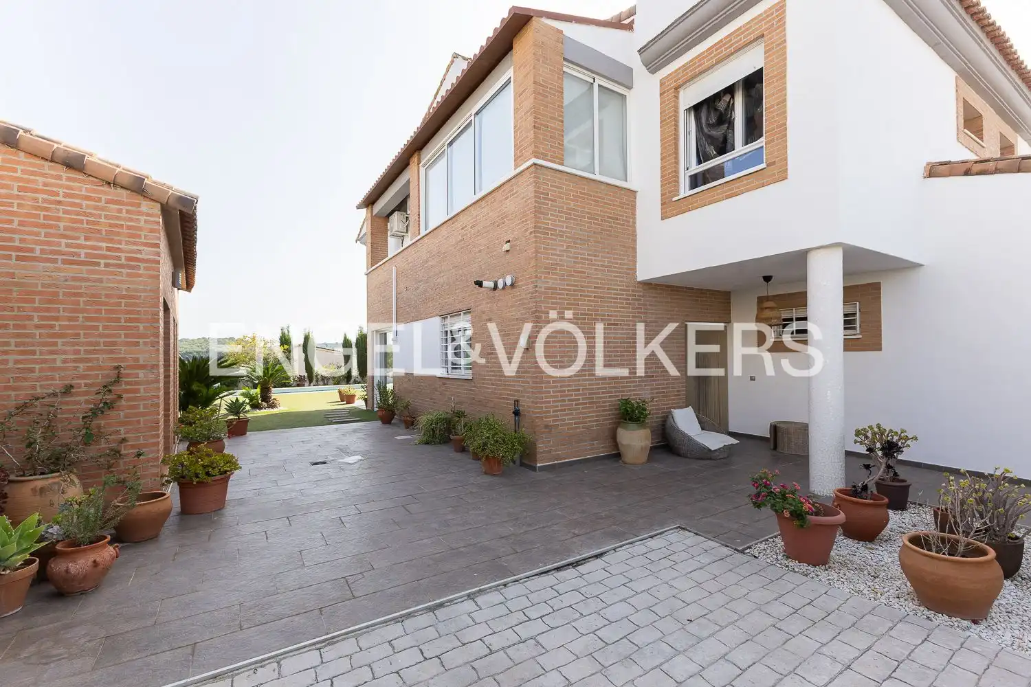 Vista exterior de Casa o xalet de lloguer en Riba-roja de Túria amb Calefacció