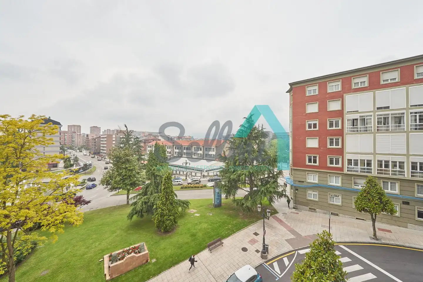 Exterior view of Flat for share in Oviedo   with Heating, Parquet flooring and Terrace