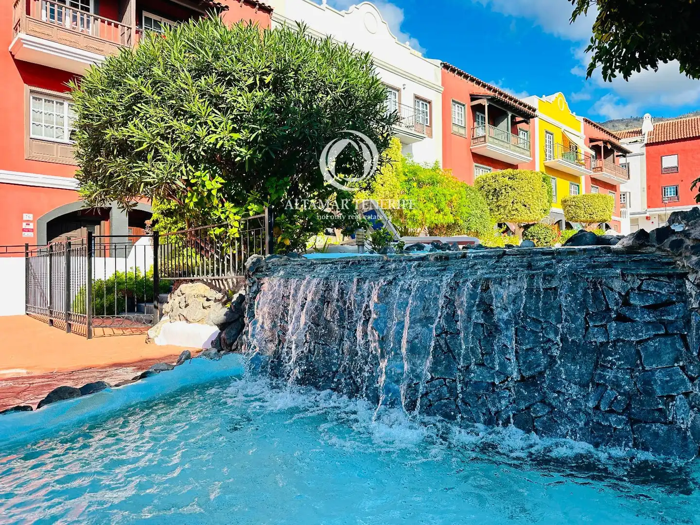 Exterior view of Detached homes for sale in Adeje  with Air Conditioner, Private garden and Terrace
