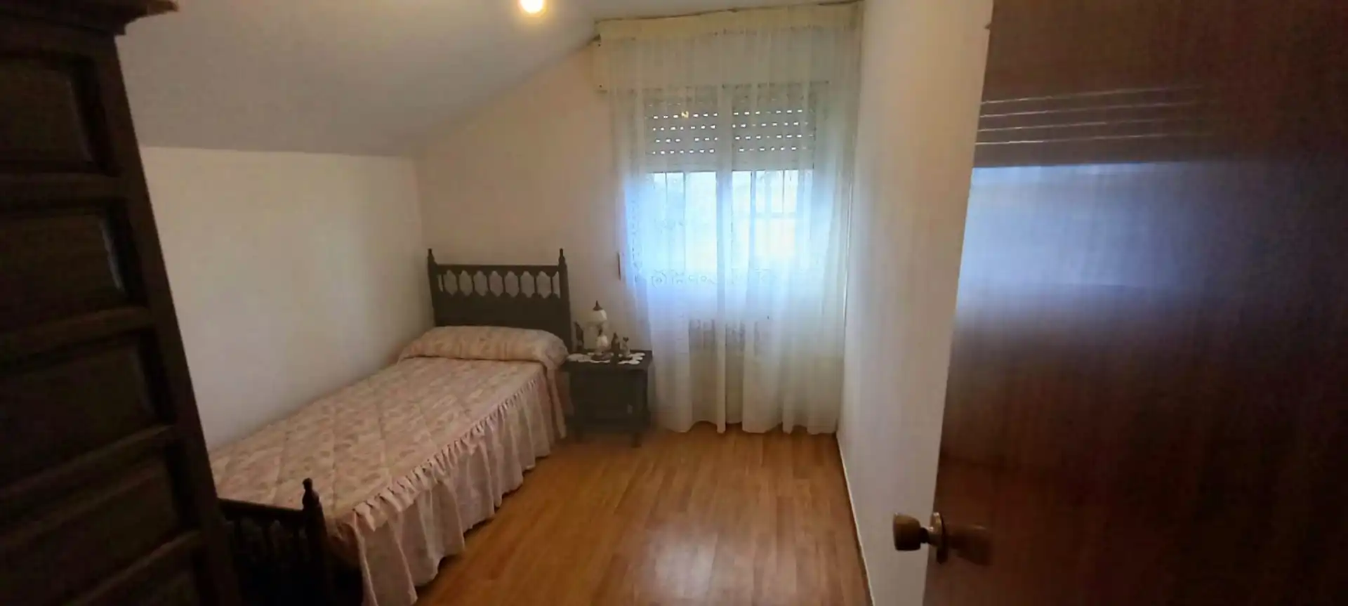 Dormitori de Casa o xalet en venda en Vilagarcía de Arousa amb Calefacció, Jardí privat i Terrassa