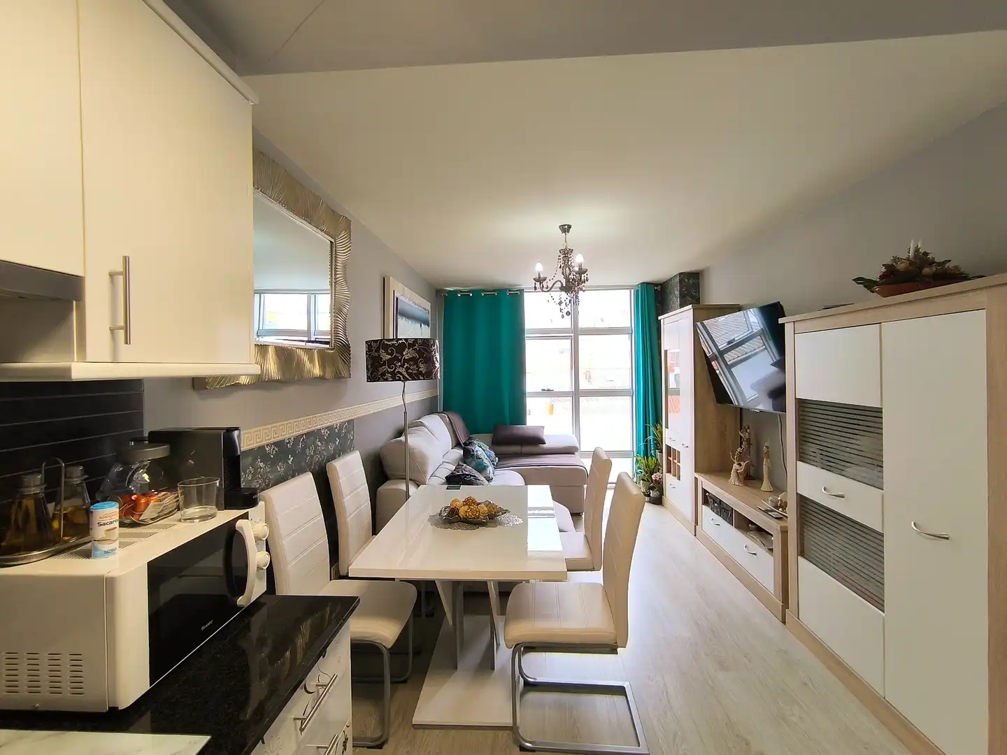 Wohnzimmer von Wohnung zum Verkauf in Ares mit Heizung, Parkett und Abstellraum