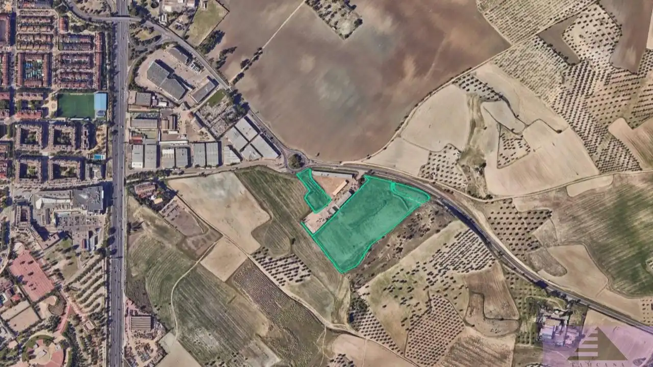 Terreny residencial en venda a Poligono 13
