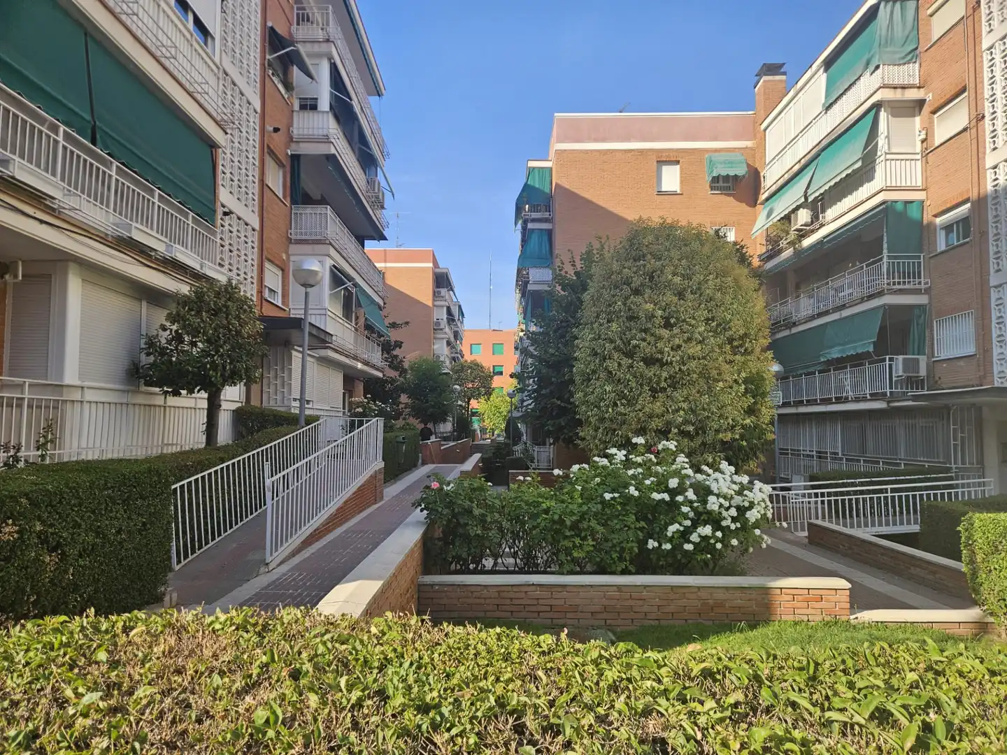 Vista exterior de Piso en venta en Alcobendas con Calefacción, Terraza y Trastero