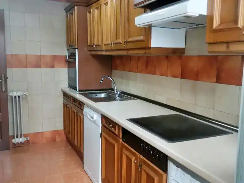 Küche von Wohnung zur Miete in Salamanca Capital mit Balkon