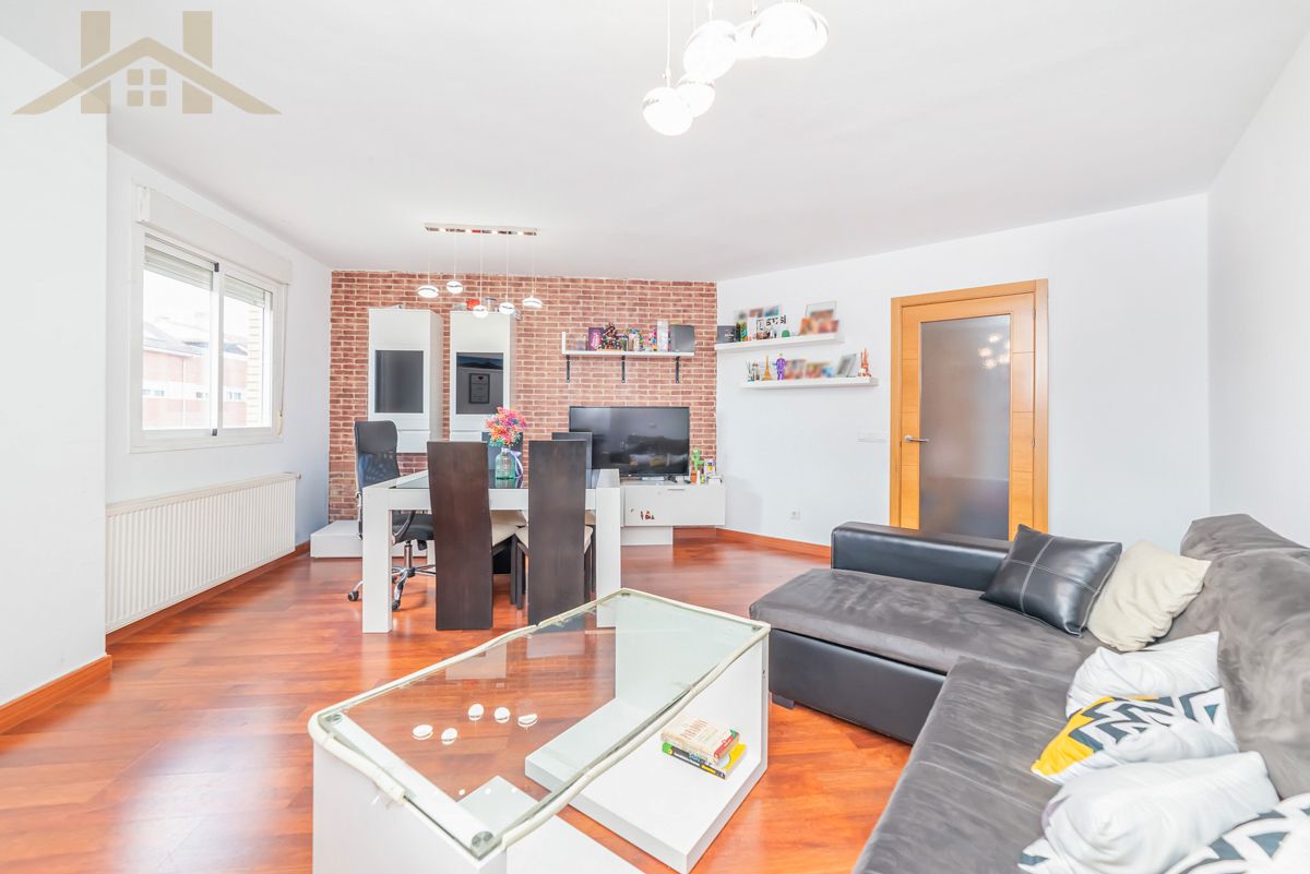 Sala d'estar de Pis en venda en Colmenar Viejo amb Calefacció, Parquet i Traster