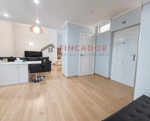 Sala d'estar de Pis en venda en  Barcelona Capital amb Aire condicionat, Calefacció i Parquet