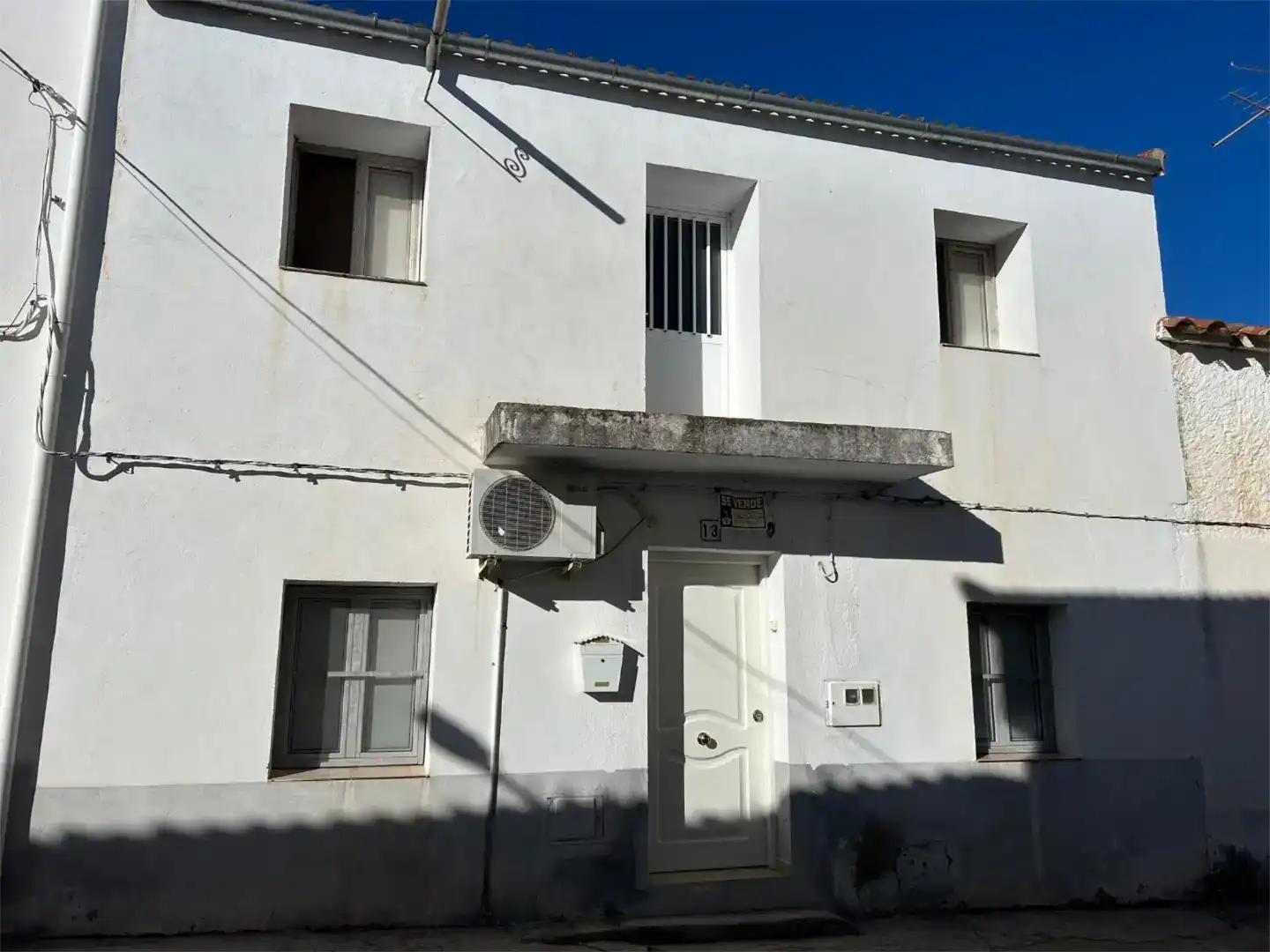 Vista exterior de Casa adosada en venda en Risco amb Aire condicionat