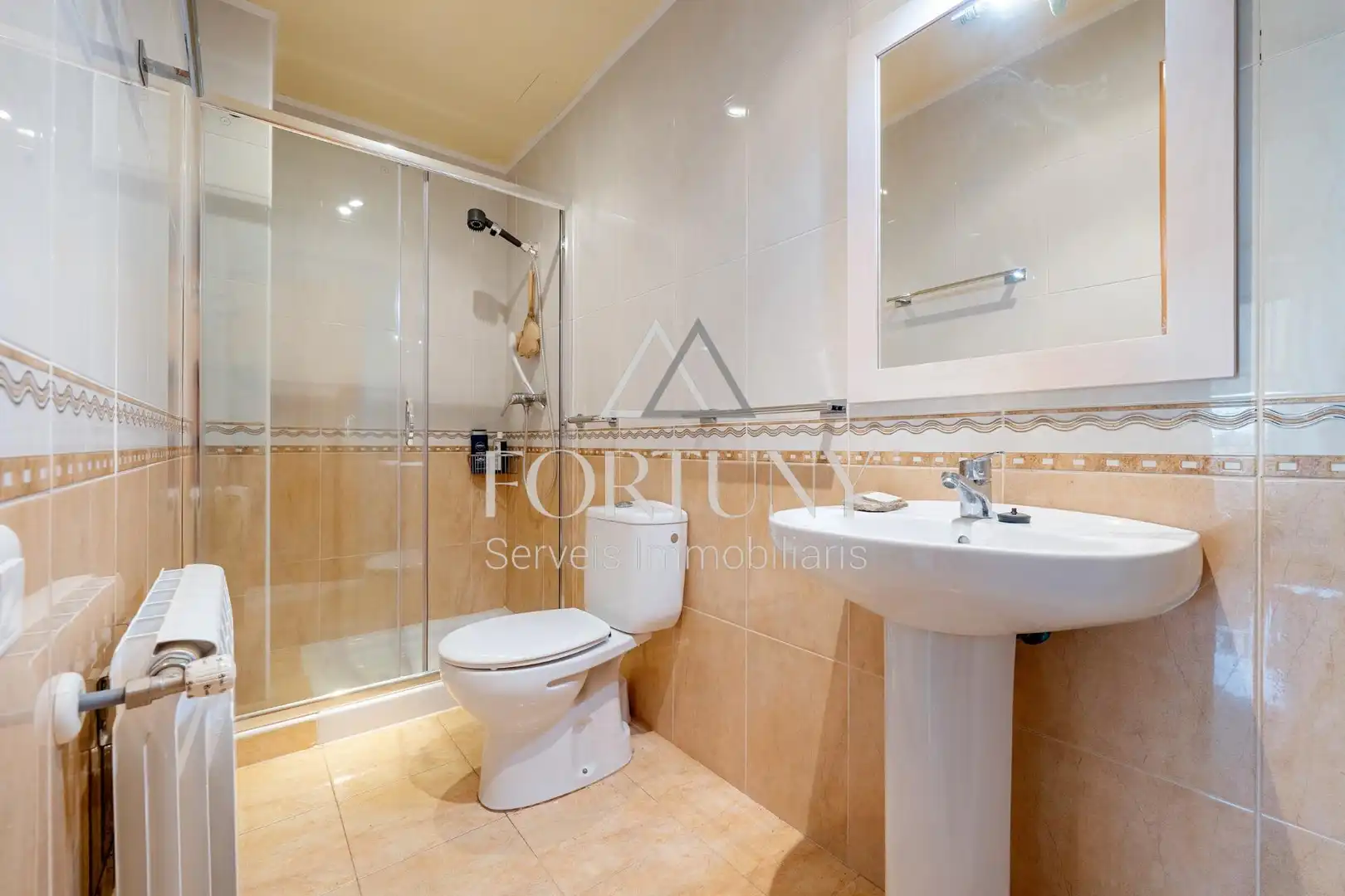 Badezimmer von Wohnung zum Verkauf in Alcover