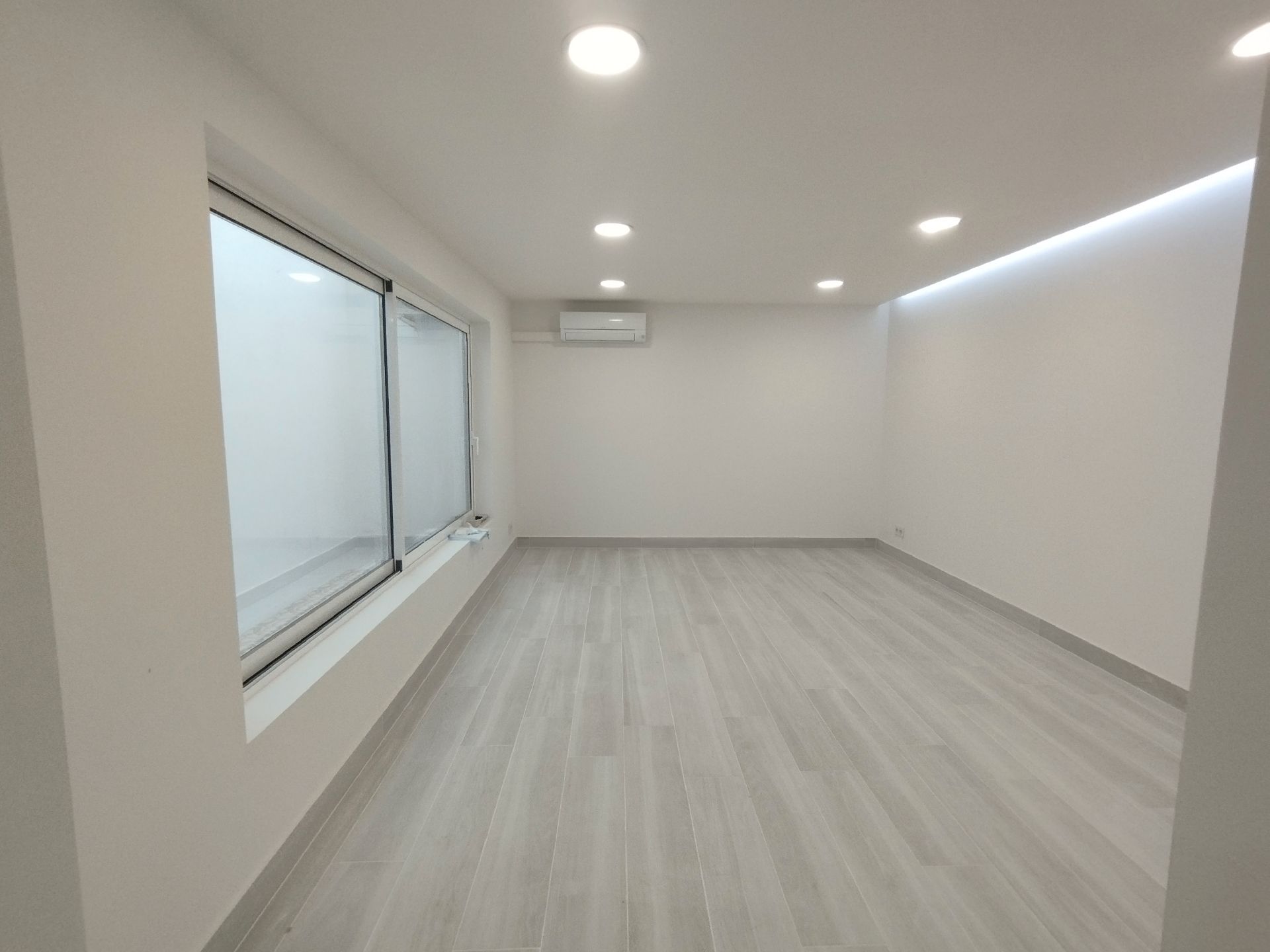 Local de alquiler en El Baix Guinardó, Horta - Guinardó