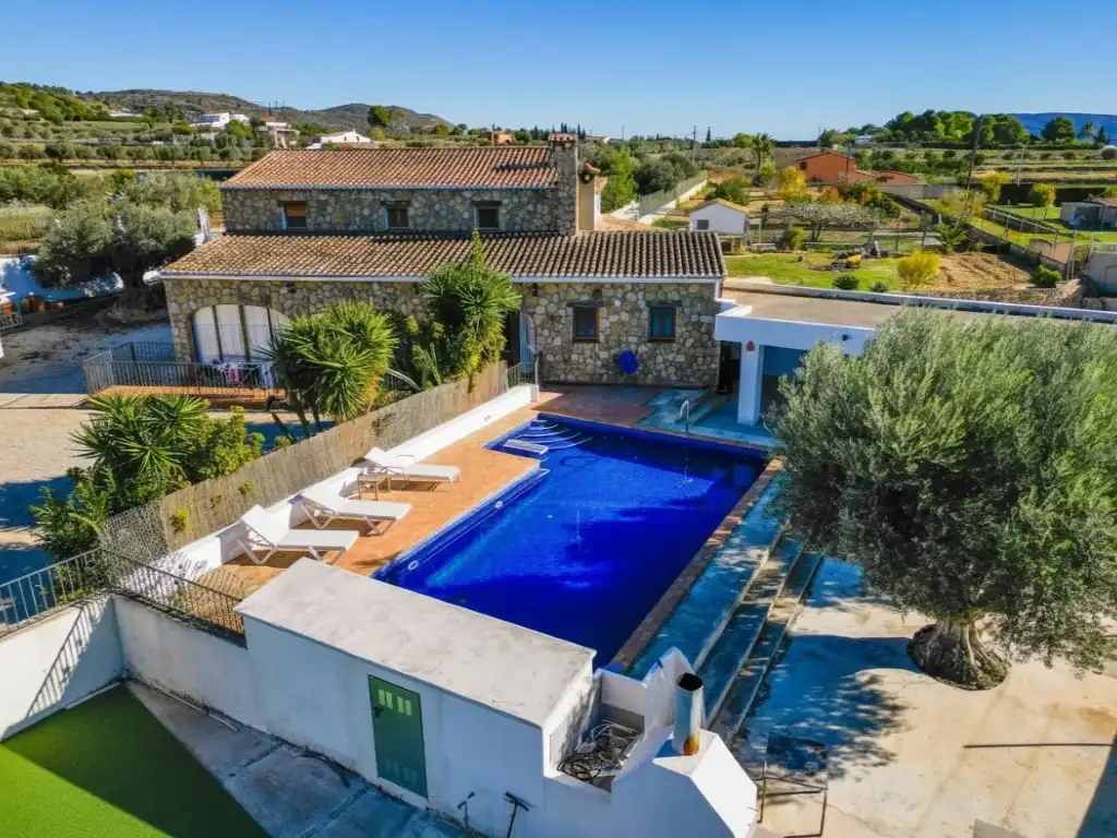 Casa rústica amb piscina en venda a Benissa pueblo