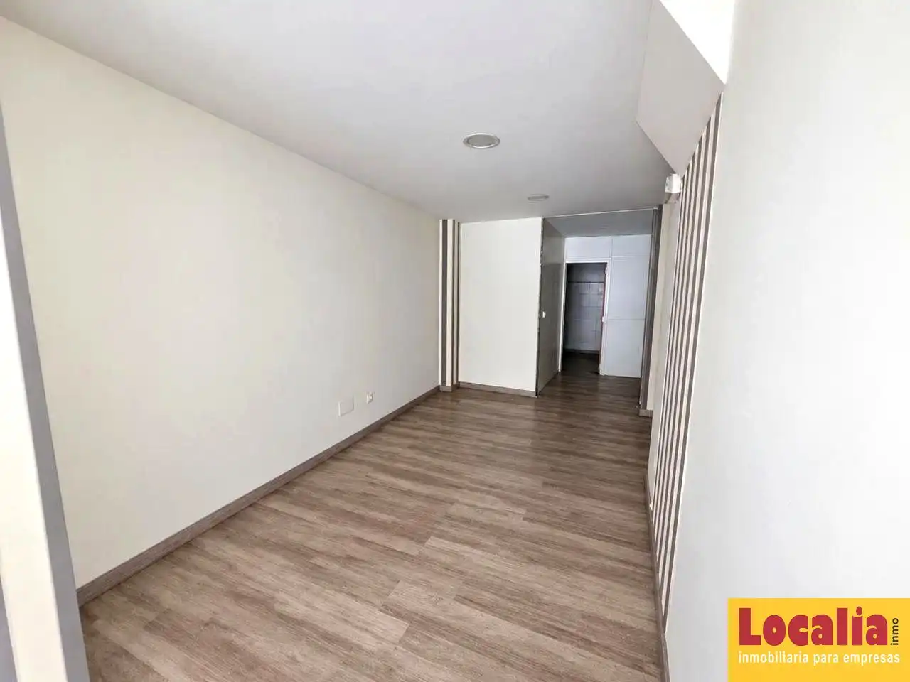 Commercial properties for rent in Cuatro Caminos