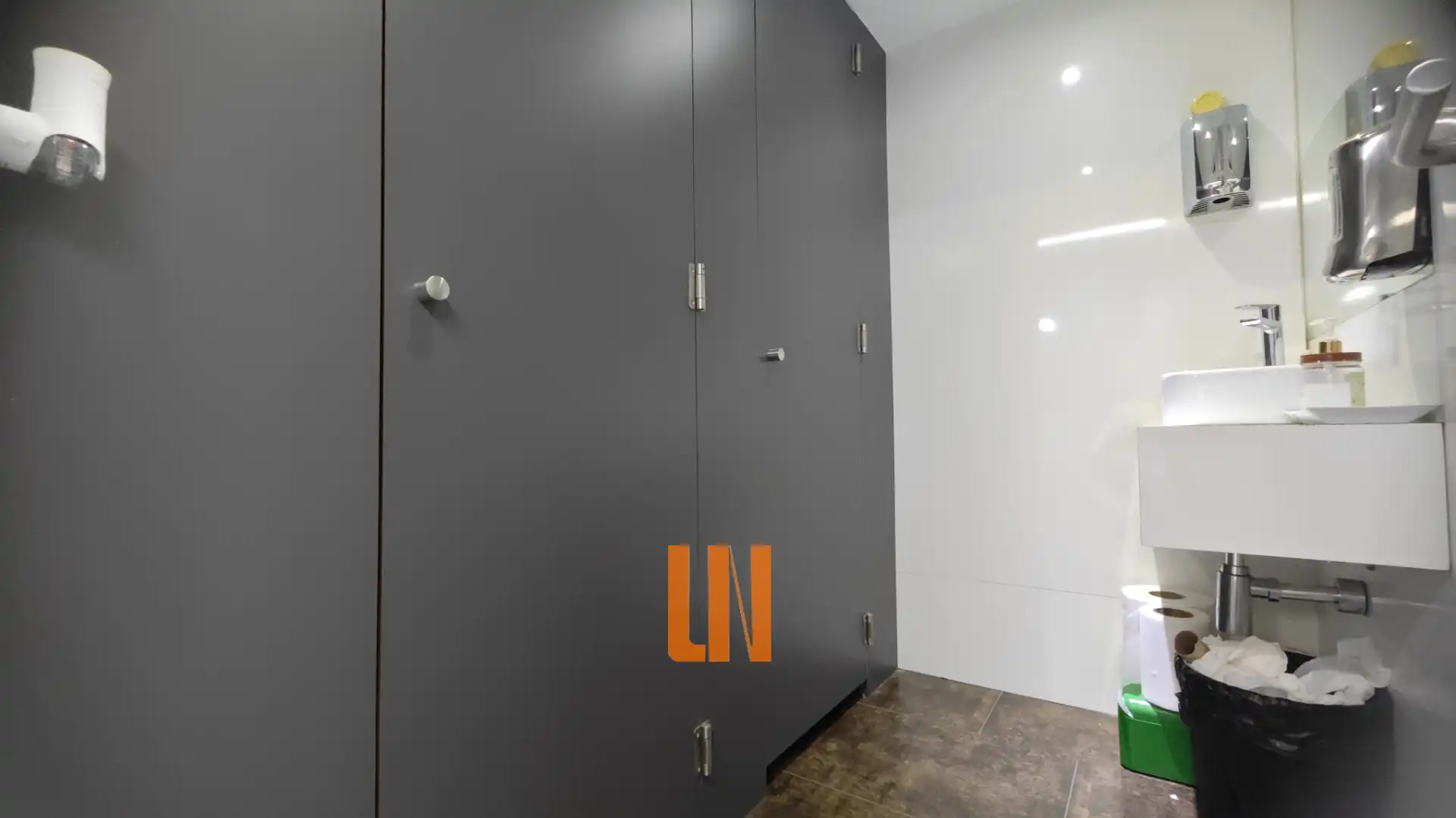 Office for rent in Culleredo  with Air Conditioner, Heating and Furnished