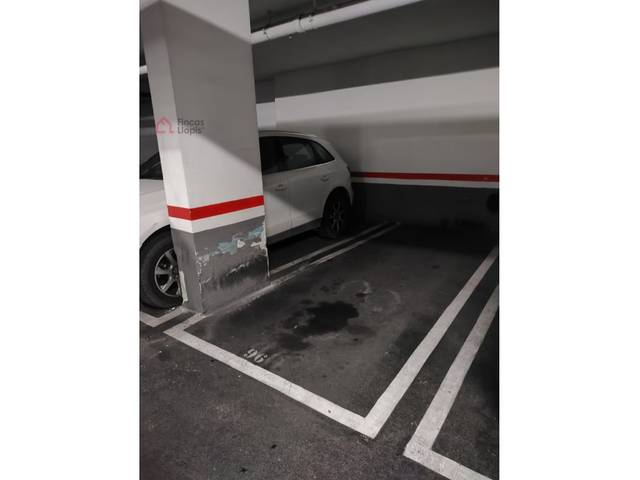 Garaje en Venta en Calle Traja en La Font de la Guatlla