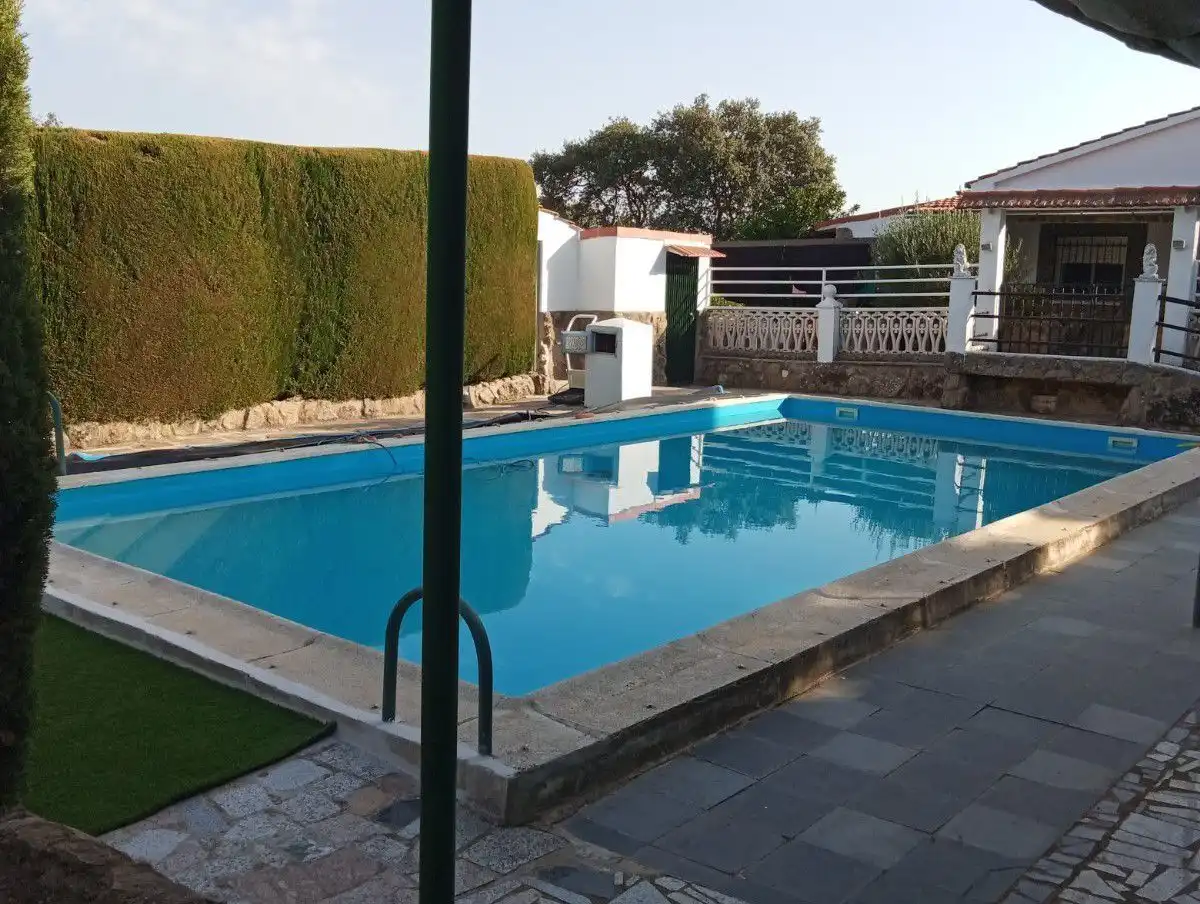 Piscina de Casa o chalet en venta en Malpartida de Plasencia con Aire acondicionado, Terraza y Piscina