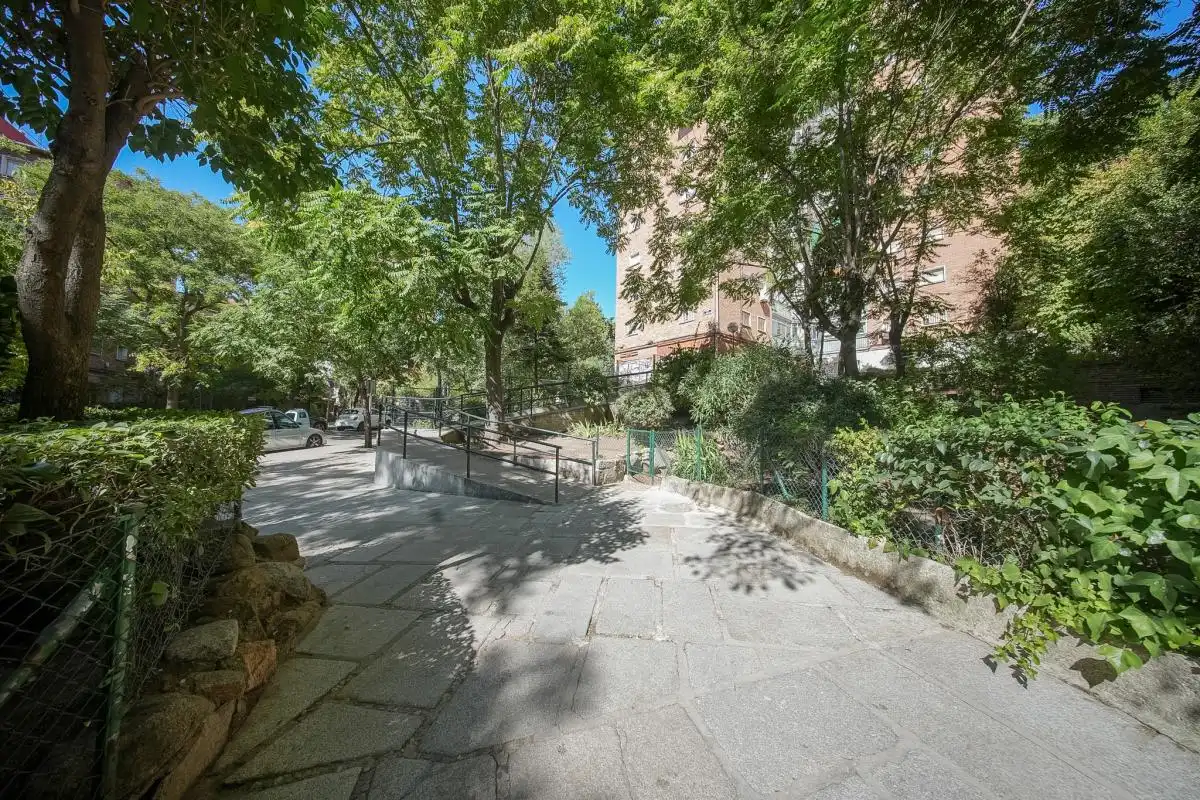 Exterior view of Flat for sale in Madrid  with Heating, Private garden and Terrace