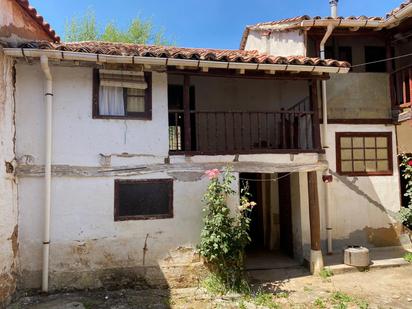 Exterior view of House or chalet for sale in Las Omañas   with Storage room and Furnished