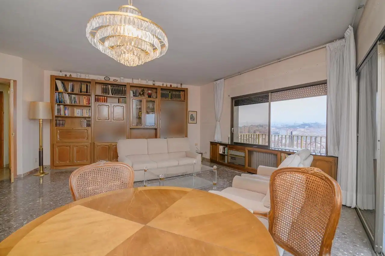 Wohnung mit Terrasse zum Verkauf in Centre - Passeig i Rodalies, imagen 3