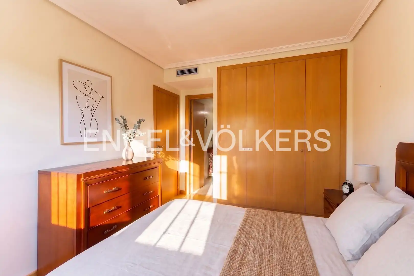 Dormitori de Casa o xalet en venda en Castellón de la Plana / Castelló de la Plana amb Aire condicionat, Calefacció i Jardí privat