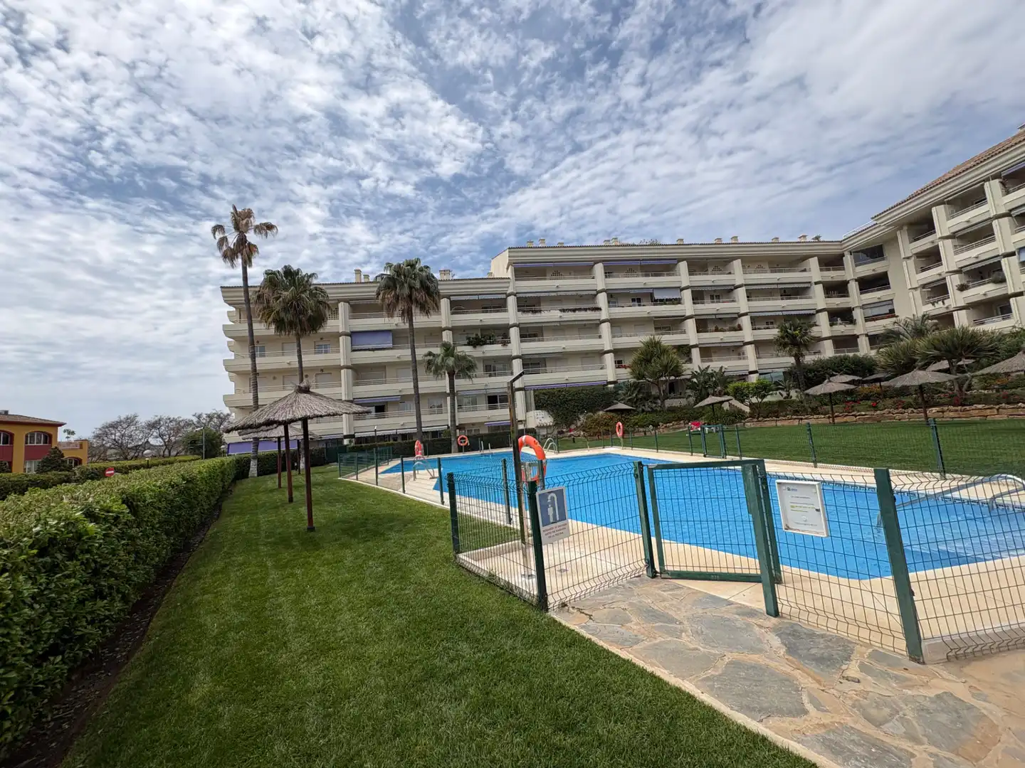 Piscina de Pis de lloguer en Marbella amb Terrassa, Moblat i Forn
