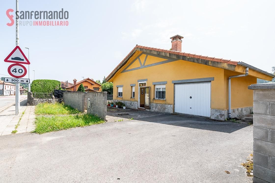 Exterior view of House or chalet for sale in Entrambasaguas  with Private garden