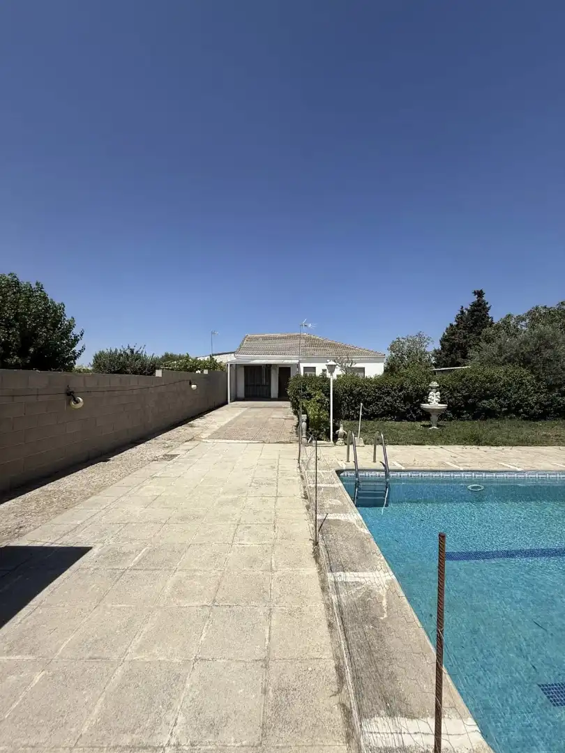 Vista exterior de Casa o chalet en venta en Ugena con Aire acondicionado, Trastero y Piscina