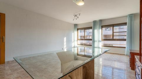 Foto 4 de Pis en venda a Carrer de Ramon J. Sender, 13, Centre, Reus