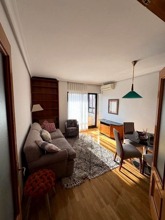 Sala de estar de Piso de alquiler en  Madrid Capital con Aire acondicionado, Calefacción y Terraza