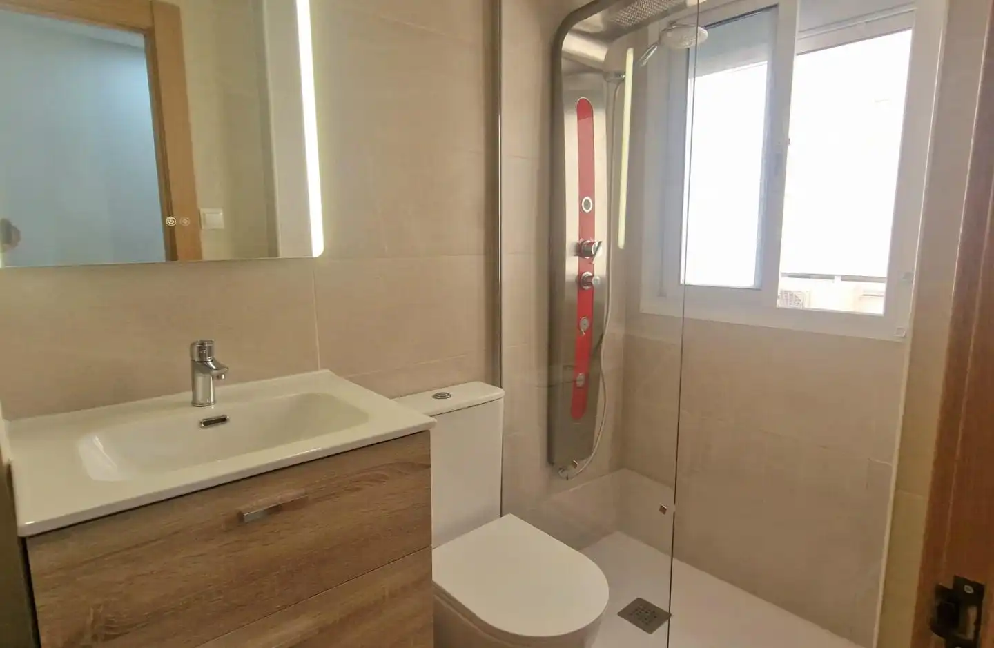 Baño de Piso en venta en Zaragoza con Aire acondicionado y Calefacción