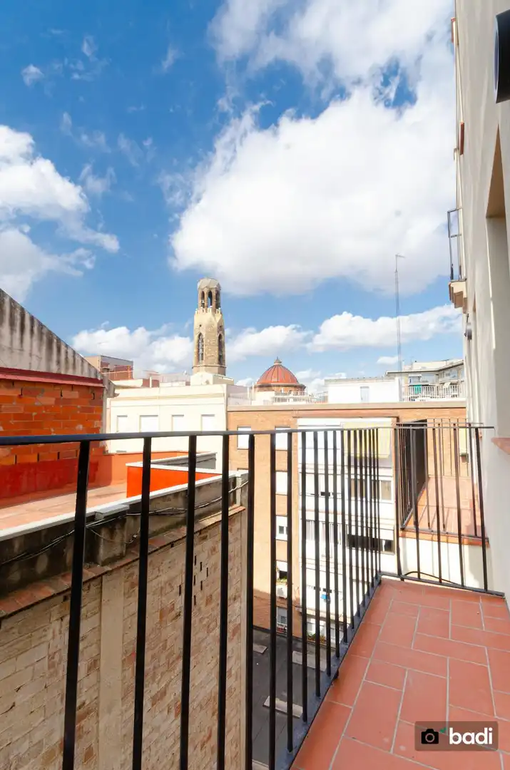 Vista exterior de Pis per a compartir en  Barcelona Capital amb Aire condicionat, Calefacció i Moblat