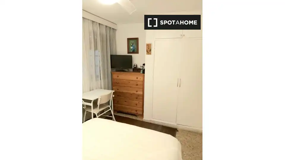 Schlafzimmer von Wohnung zur untervermieten in Cádiz mit Klimaanlage, Terrasse und Möbliert