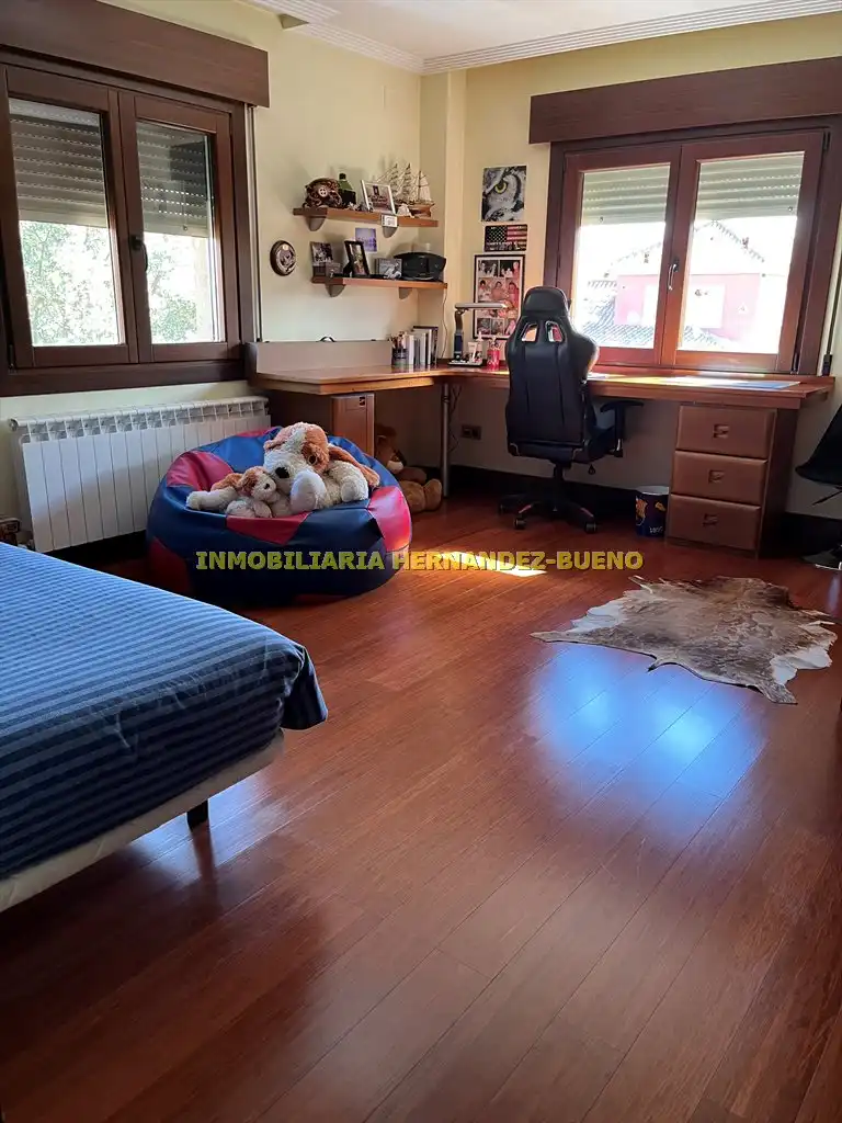 Sala de estar de Casa o chalet en venta en Carbajosa de la Sagrada con Aire acondicionado, Calefacción y Jardín privado
