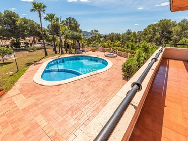 Villa avec piscine à vendre à Coloma