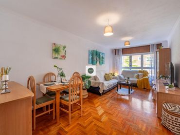 Flat with balcony for sale in Calle RIO BREXA