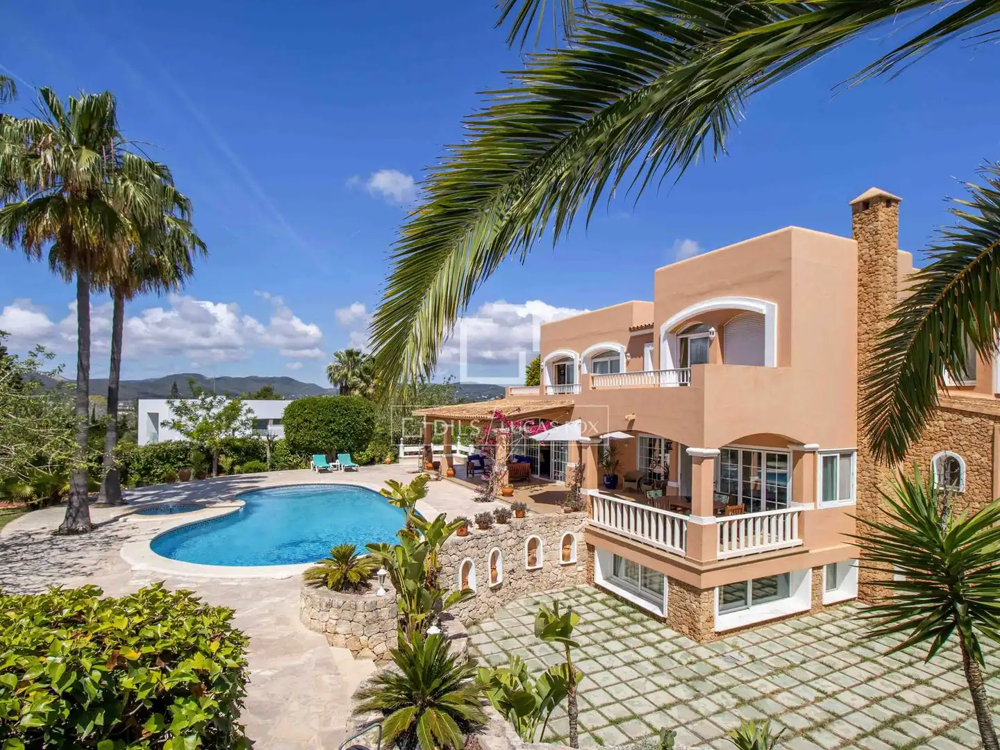 Vista exterior de Casa o chalet en venta en Santa Eulària des Riu con Aire acondicionado, Calefacción y Jardín privado