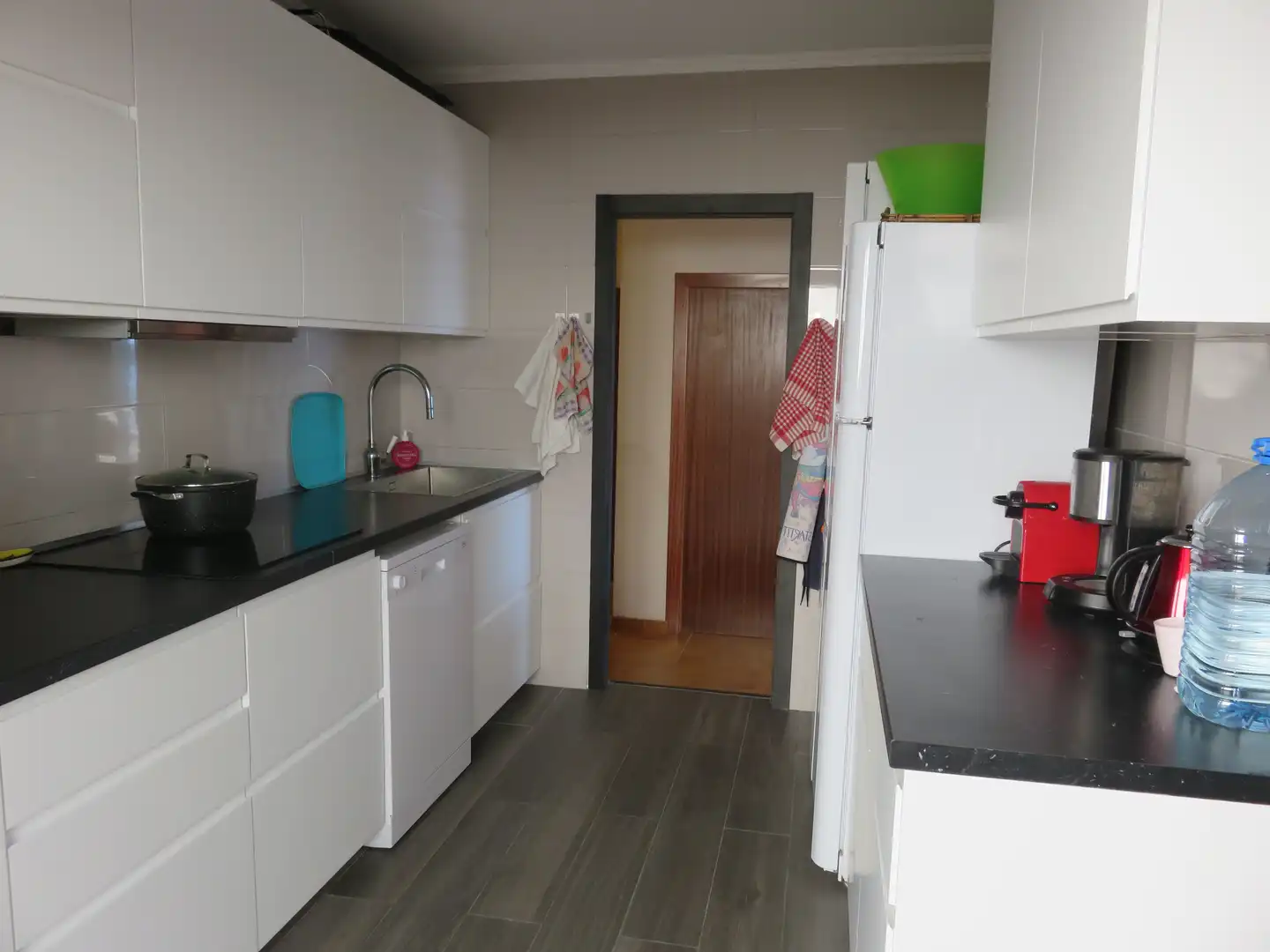 Cocina de Casa o chalet en venta en L'Estartit con Jardín privado, Piscina y Amueblado