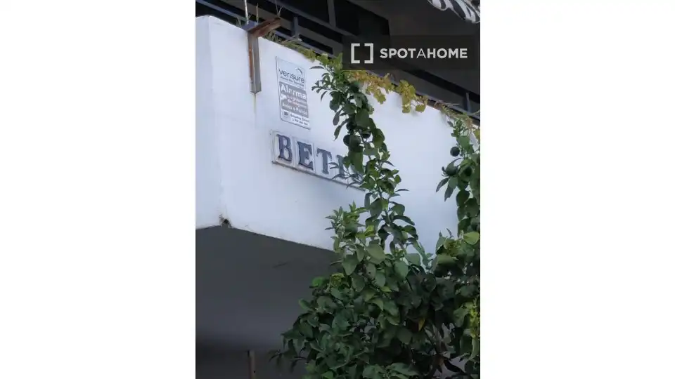 Exterior view of Study for share in Sevilla  with Air Conditioner, Terrace and Furnished