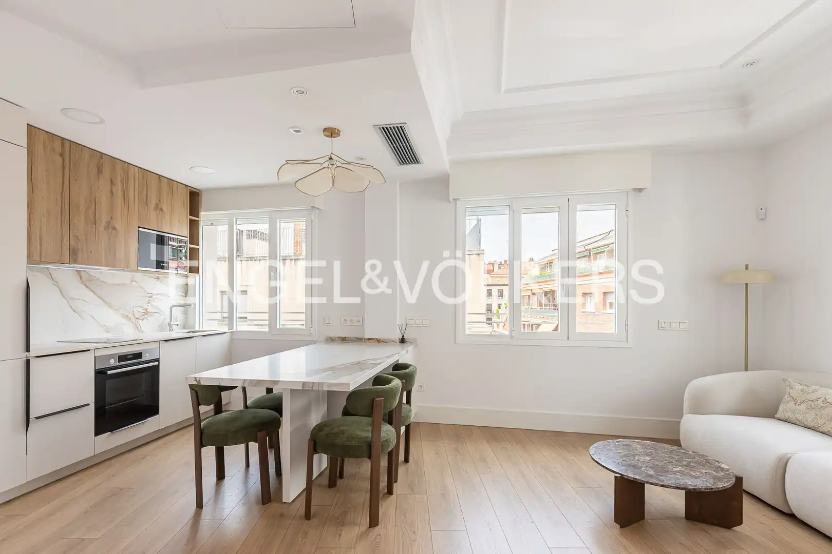 Exterior view of Flat for rent in Madrid  with Air Conditioner, Heating and Storage room