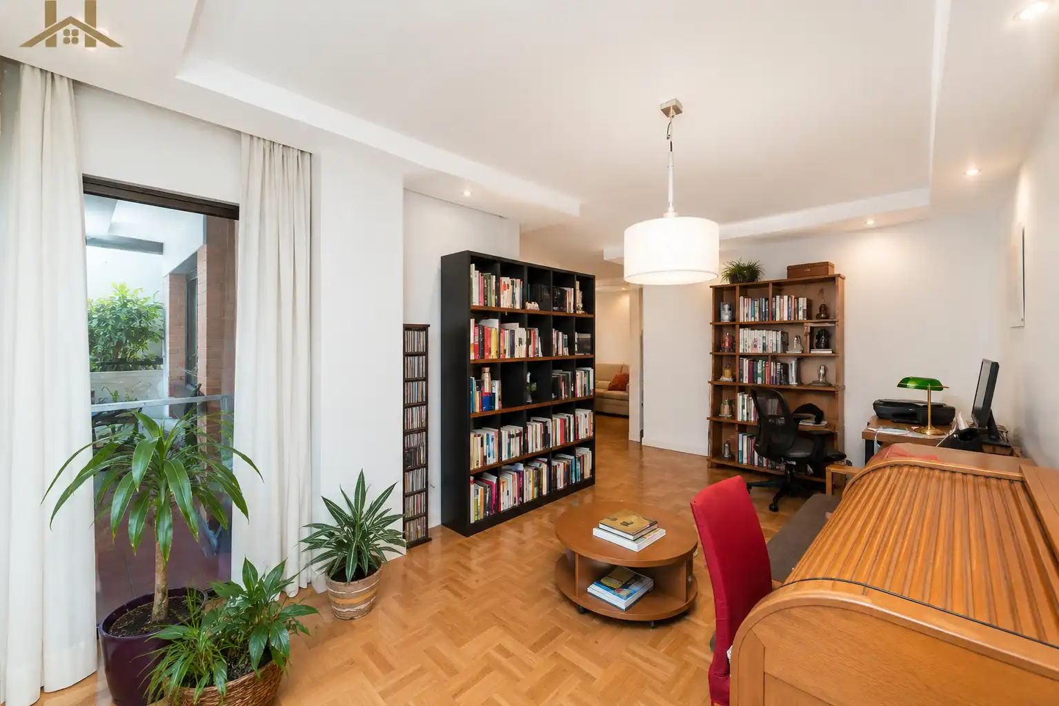 Sala de estar de Piso en venta en Pozuelo de Alarcón con Aire acondicionado, Calefacción y Jardín privado