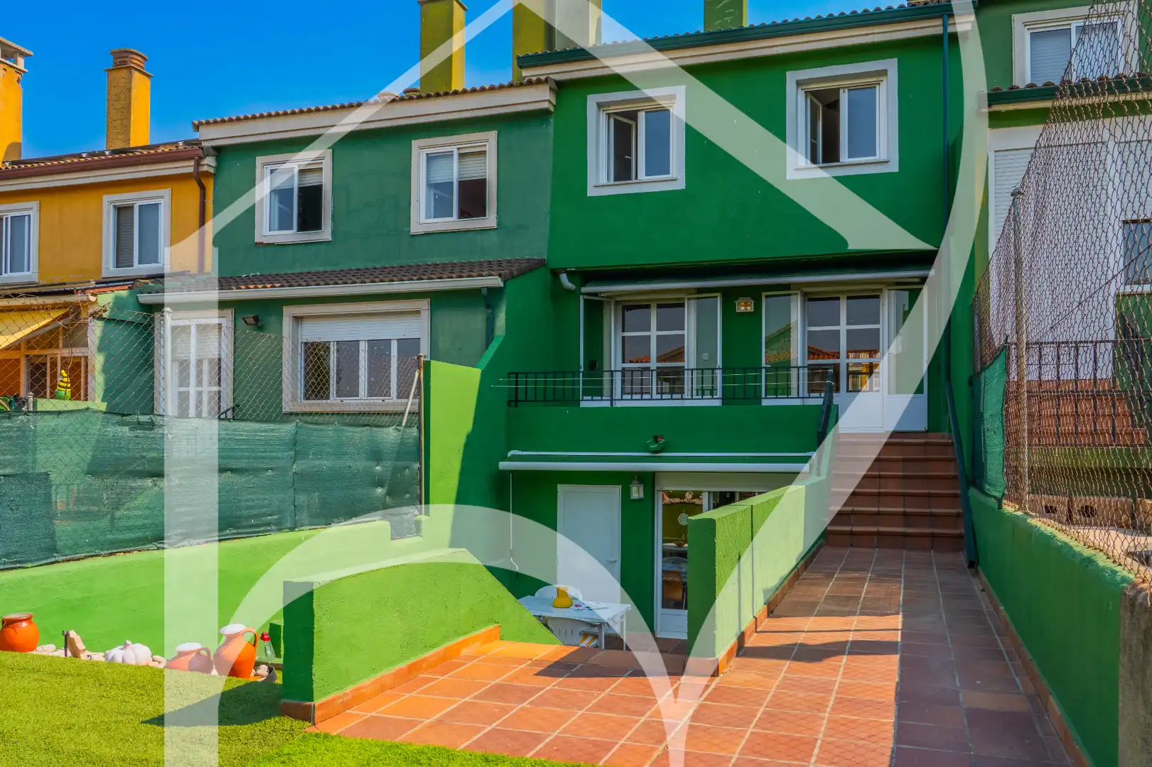 Exterior view of Detached homes for sale in Carrascal de Barregas  with Heating, Private garden and Community pool