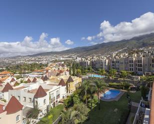 Vista exterior de Àtic en venda en Santa Úrsula amb Terrassa