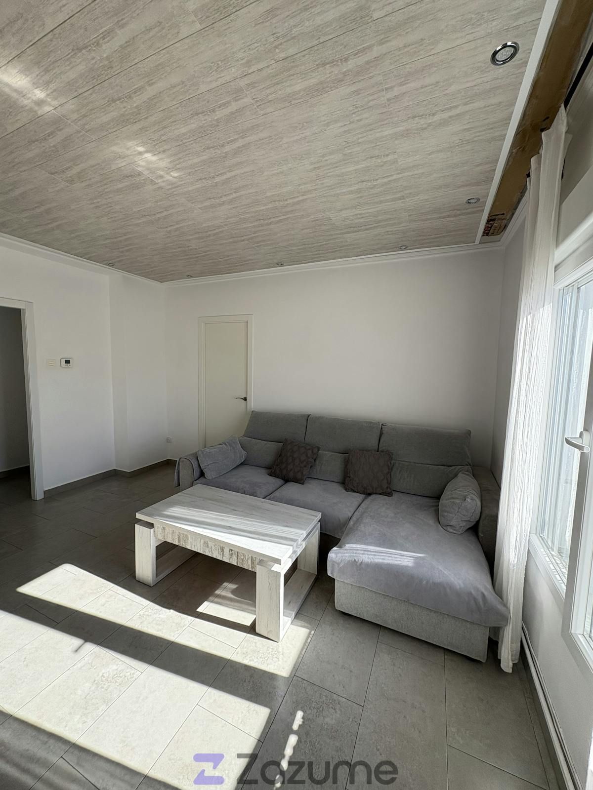 Sala d'estar de Pis de lloguer en  Zaragoza Capital amb Aire condicionat, Calefacció i Terrassa