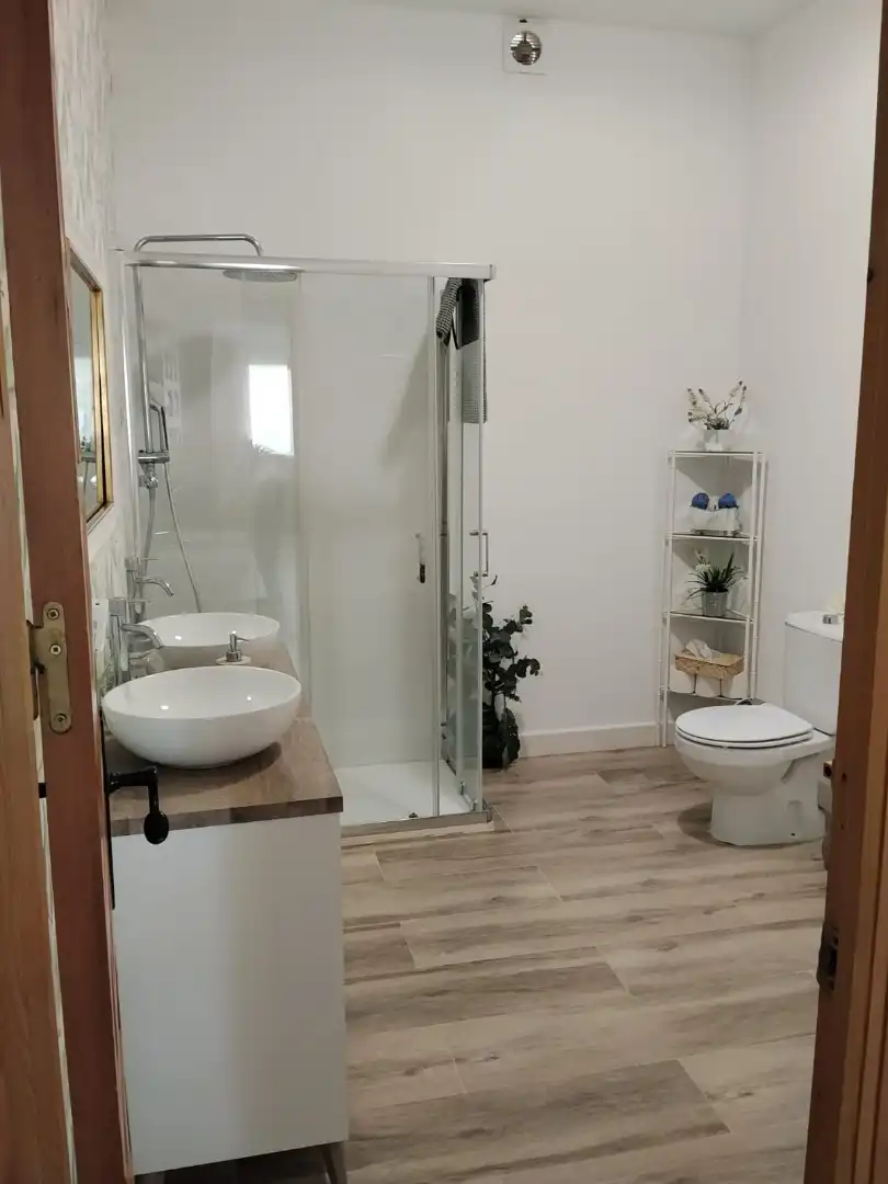 Baño de Casa o chalet de alquiler en Vélez de Benaudalla con Aire acondicionado, Jardín privado y Terraza