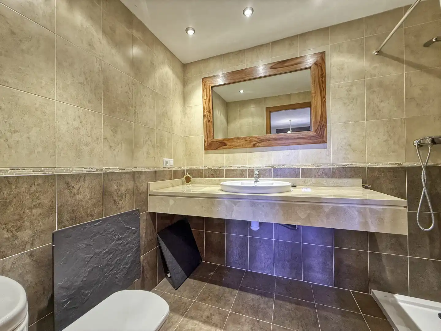 Baño de Ático en venta en Alcalá de la Selva con Calefacción y Terraza