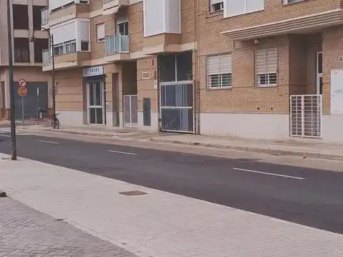Vista exterior de Garaje de alquiler en Meliana, Valencia